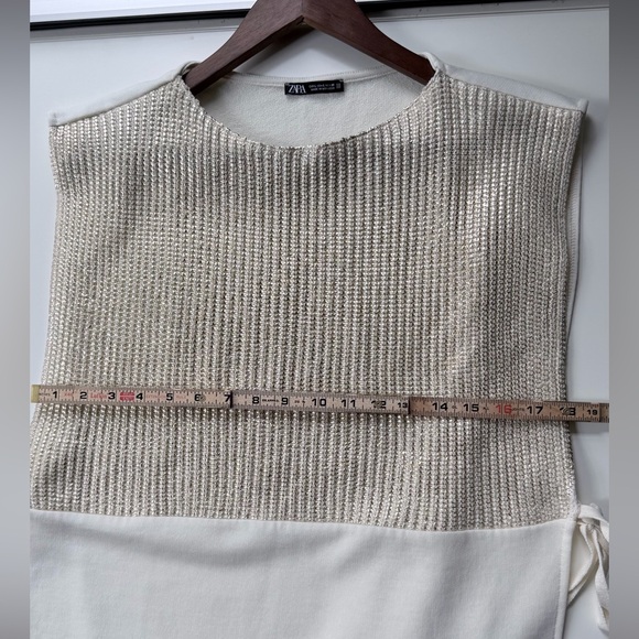 Zara Stylish White and Gold Sleeveless Blouse - Picture 12 of 15
